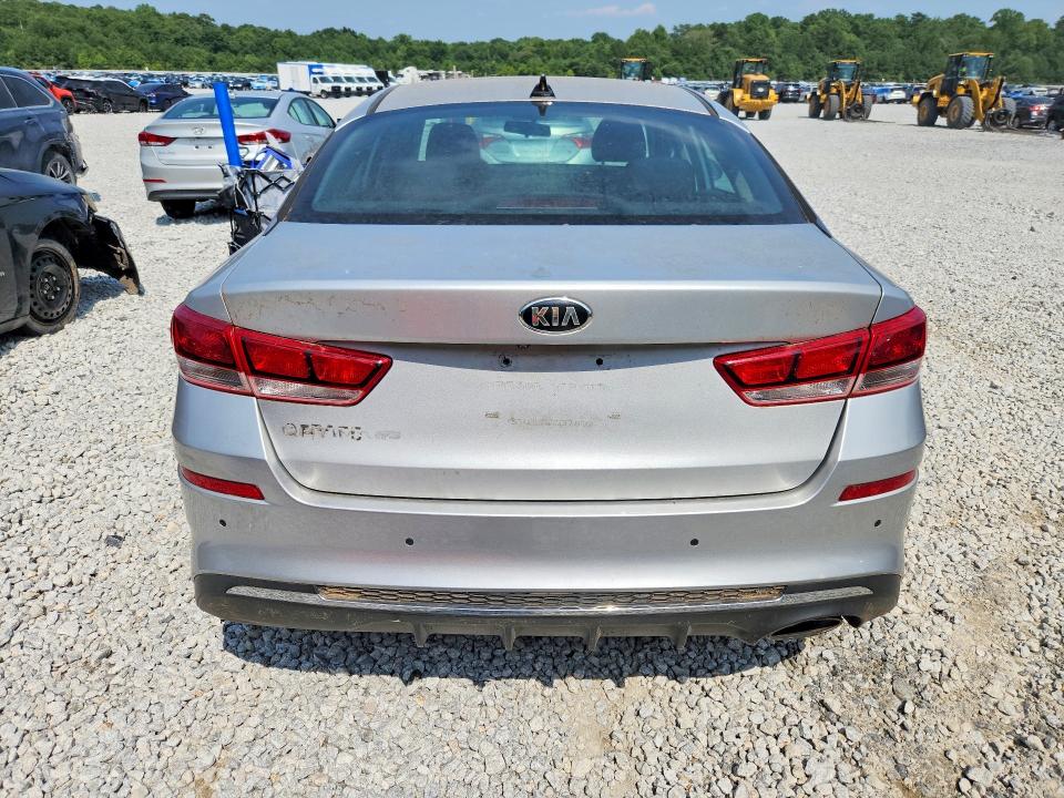 Auction sale of the 2017 Kia Optima, vin: 5XXGT4L38HG121811, lot number: 63579936