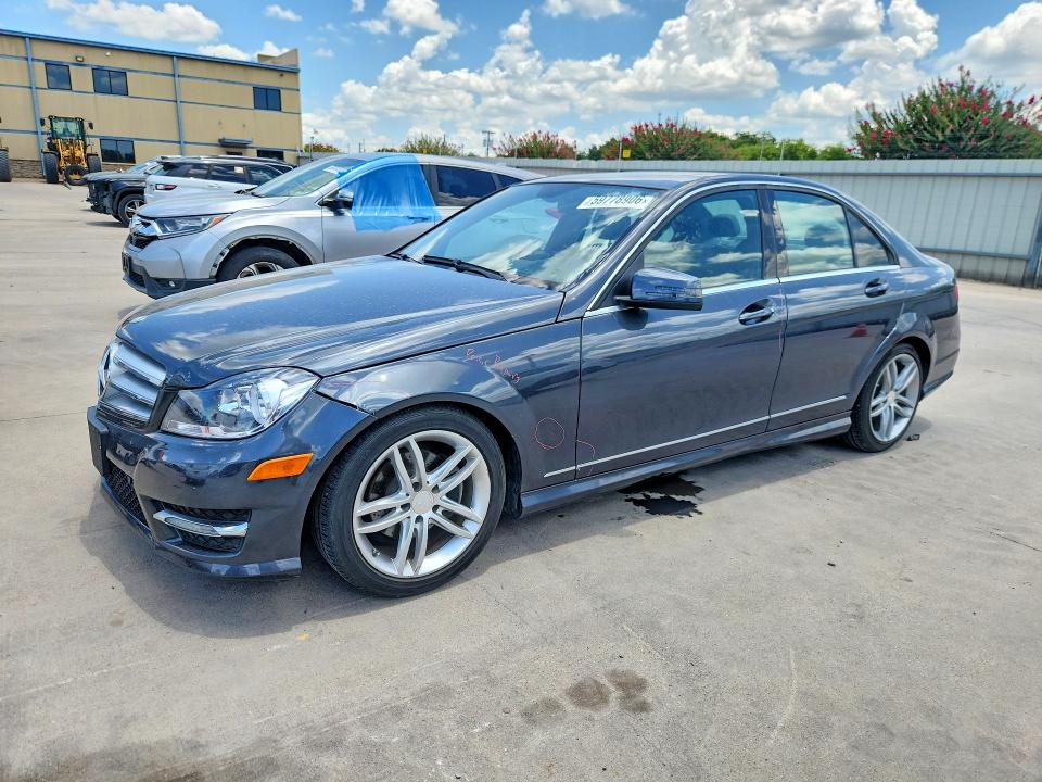 2013 Mercedes-benz C მანქანა იყიდება აუქციონზე, vin: WDDGF4HB6DR266348, აუქციონის ნომერი: 59778906