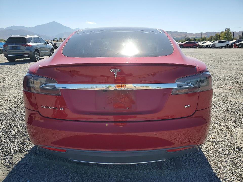 61232486 :رقم المزاد ، 5YJSA1H19EFP49798 vin ، 2014 Tesla Model S مزاد بيع
