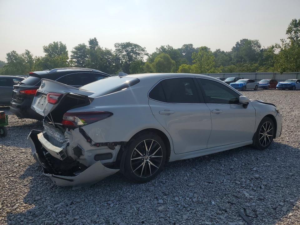 Продажа на аукционе авто 2024 Toyota Camry, vin: 4T1G11AK7RU196778, номер лота: 61739476