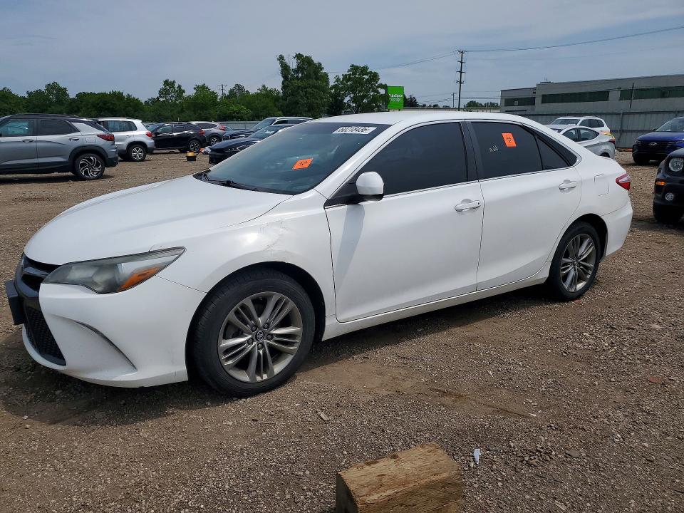 60218436 :رقم المزاد ، 4T1BF1FK9GU591627 vin ، 2016 Toyota Camry مزاد بيع