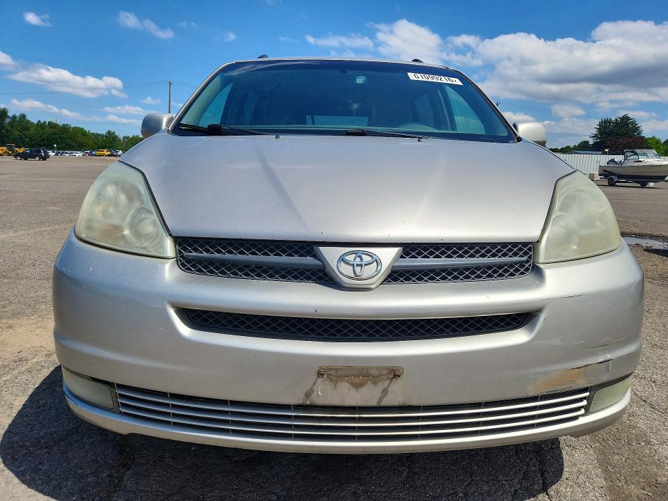 61099216 :رقم المزاد ، 5TDZA22C65S319074 vin ، 2005 Toyota Sienna مزاد بيع