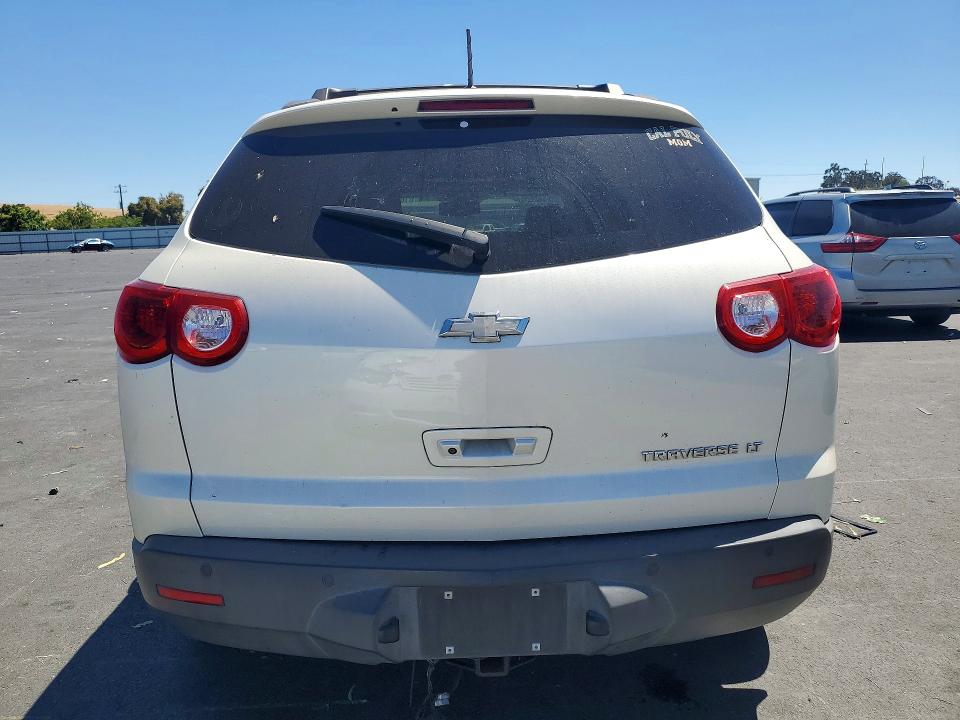 61663286 :رقم المزاد ، 1GNKRJED7CJ332166 vin ، 2012 Chevrolet Traverse مزاد بيع