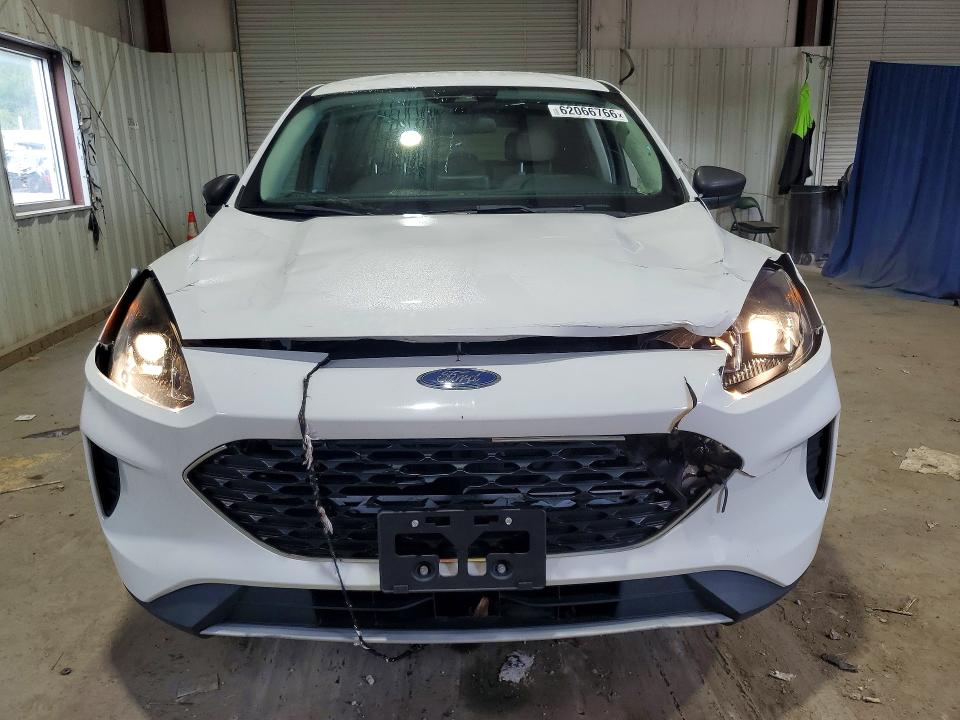 62066766 :رقم المزاد ، 1FMCU0G62NUA46453 vin ، 2022 Ford Escape مزاد بيع