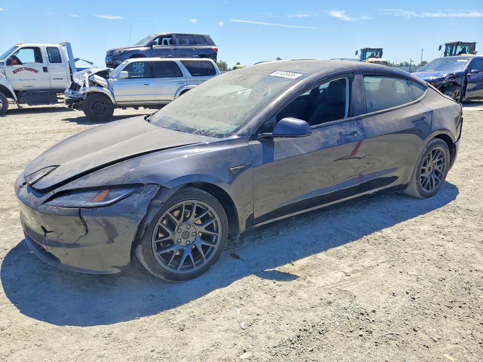 60435636 :رقم المزاد ، 5YJ3E1EAXSF051872 vin ، 2025 Tesla Model 3 مزاد بيع