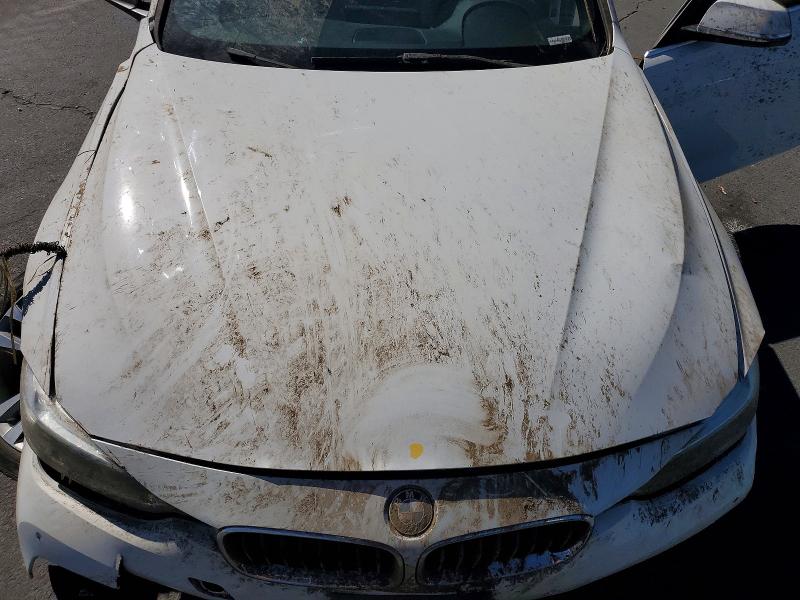 61614306 :رقم المزاد ، WBA8B9G54JNV00196 vin ، 2018 Bmw 330 مزاد بيع