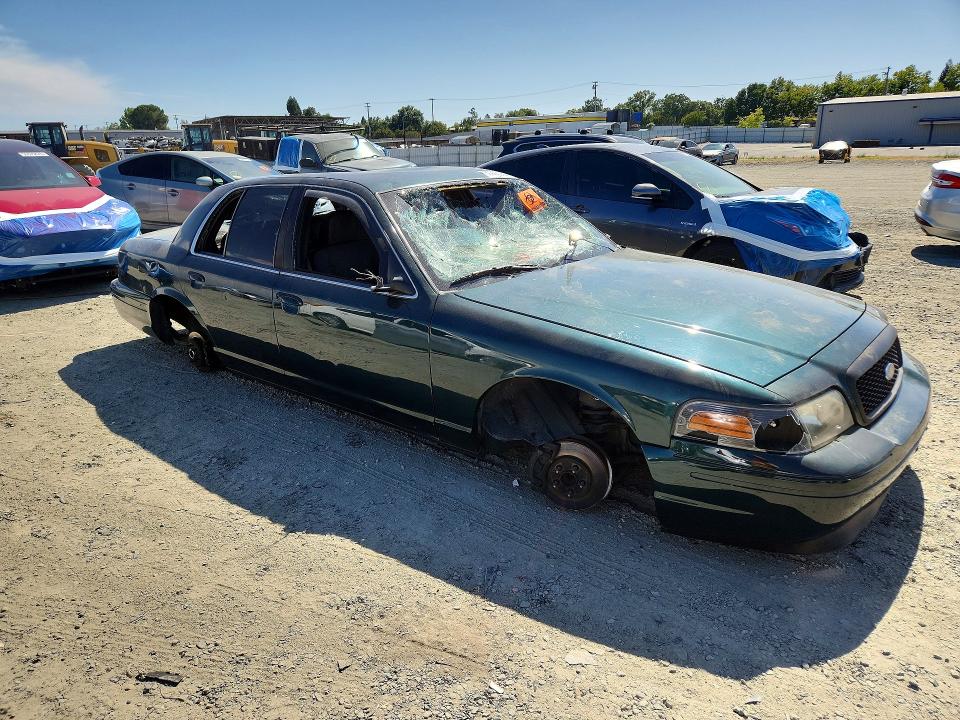 2006 Ford Crown Victoria მანქანა იყიდება აუქციონზე, vin: 2FAFP71WX6X131664, აუქციონის ნომერი: 59998086
