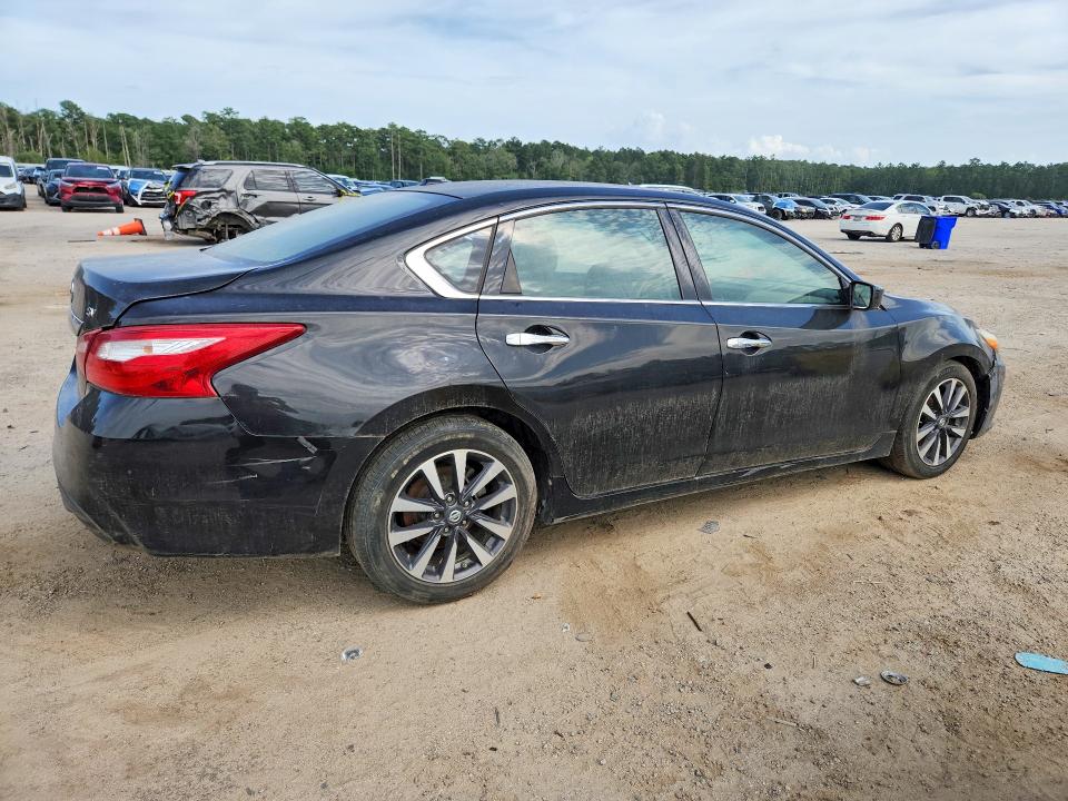 62119376 :رقم المزاد ، 1N4AL3AP1HC155598 vin ، 2017 Nissan Altima مزاد بيع
