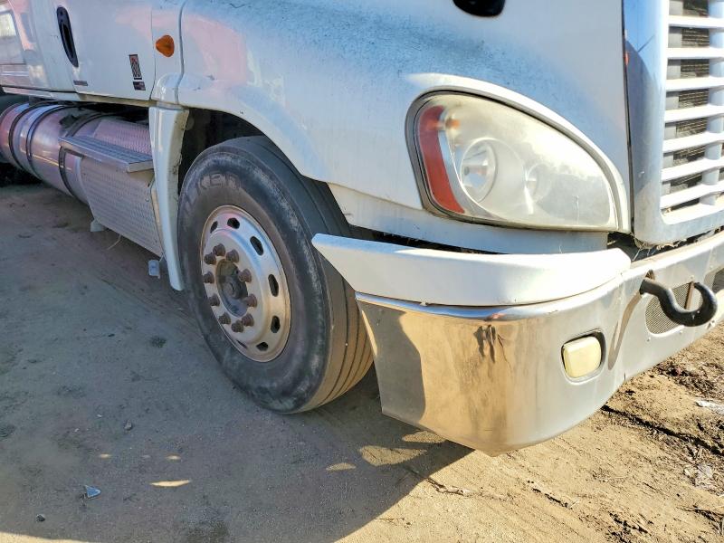 Продажа на аукционе авто 2011 Freightliner Cascadia, vin: 1FUJGLDR3BSBD7281, номер лота: 62967646