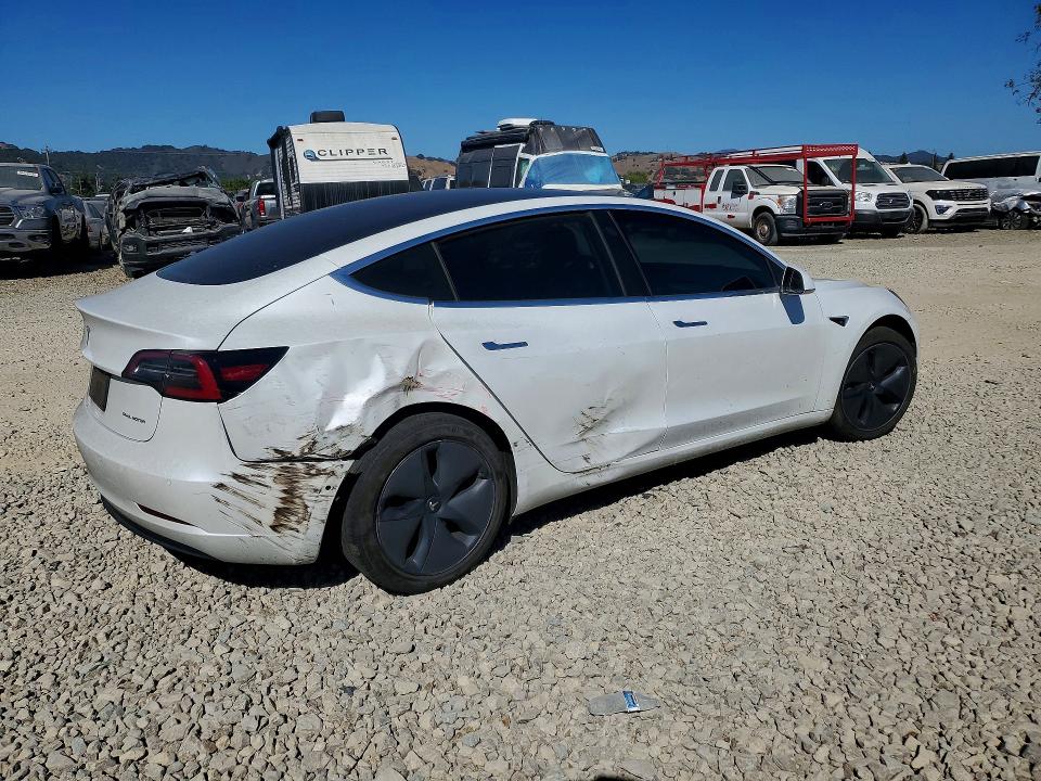 2020 Tesla Model 3 მანქანა იყიდება აუქციონზე, vin: 5YJ3E1EB4LF665956, აუქციონის ნომერი: 61551606