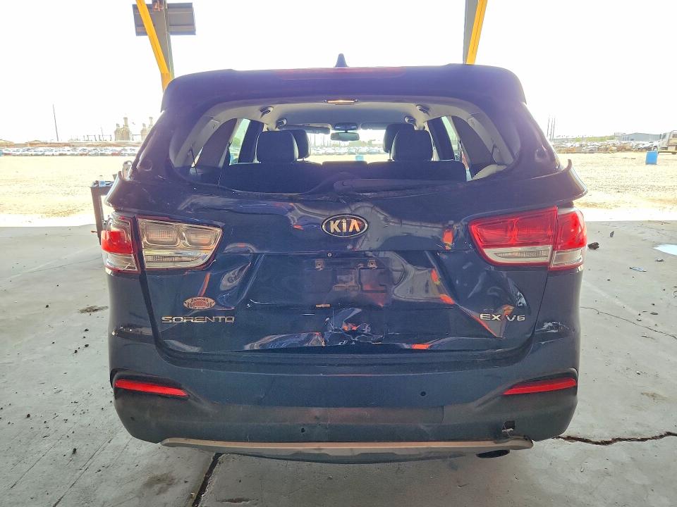 Продажа на аукционе авто 2016 Kia Sorento, vin: 5XYPH4A59GG001144, номер лота: 61107746
