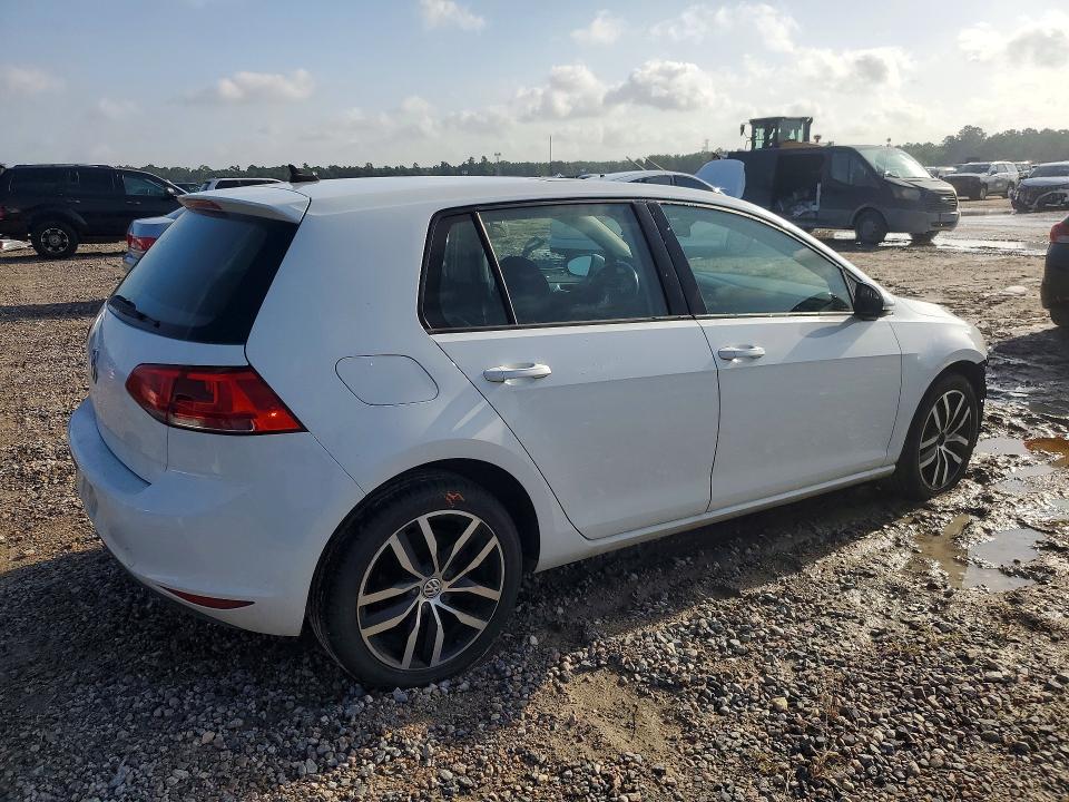 61628786 :رقم المزاد ، 3VW217AU0FM033180 vin ، 2015 Volkswagen Golf مزاد بيع