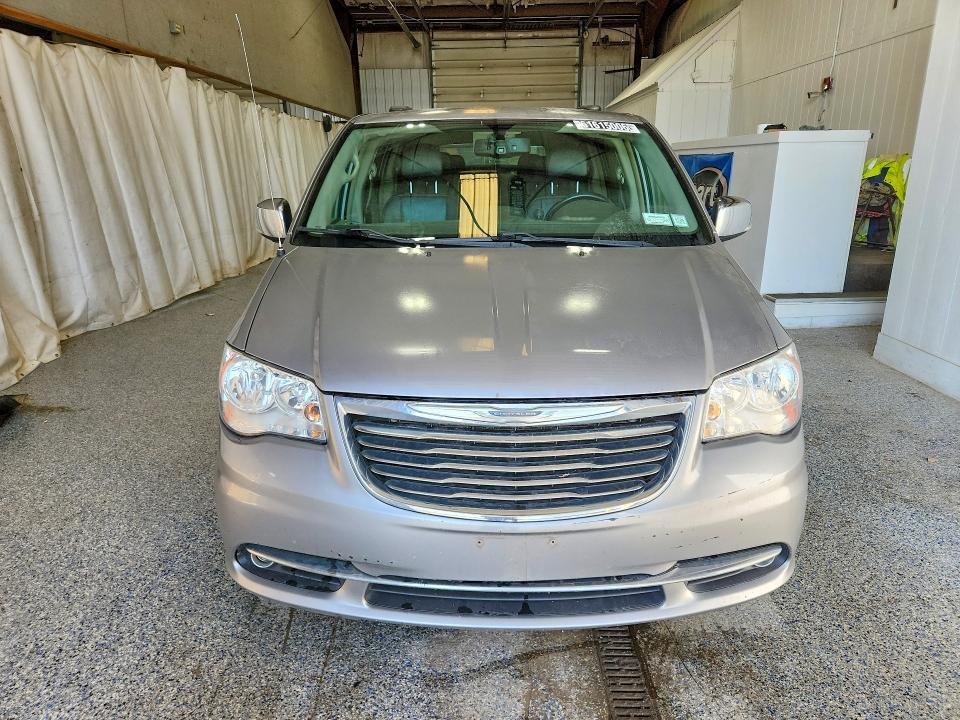 61615006 :رقم المزاد ، 2C4RC1CG2FR646295 vin ، 2015 Chrysler Town & Country مزاد بيع
