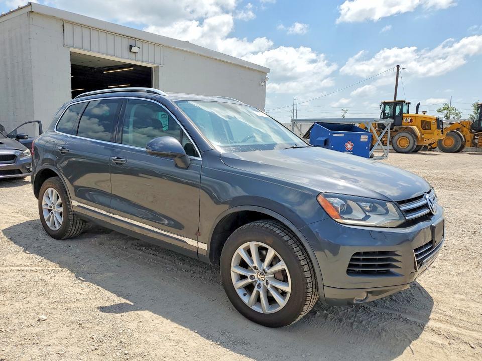 Продажа на аукционе авто 2014 Volkswagen Touareg, vin: WVGEF9BP2ED003917, номер лота: 60979596