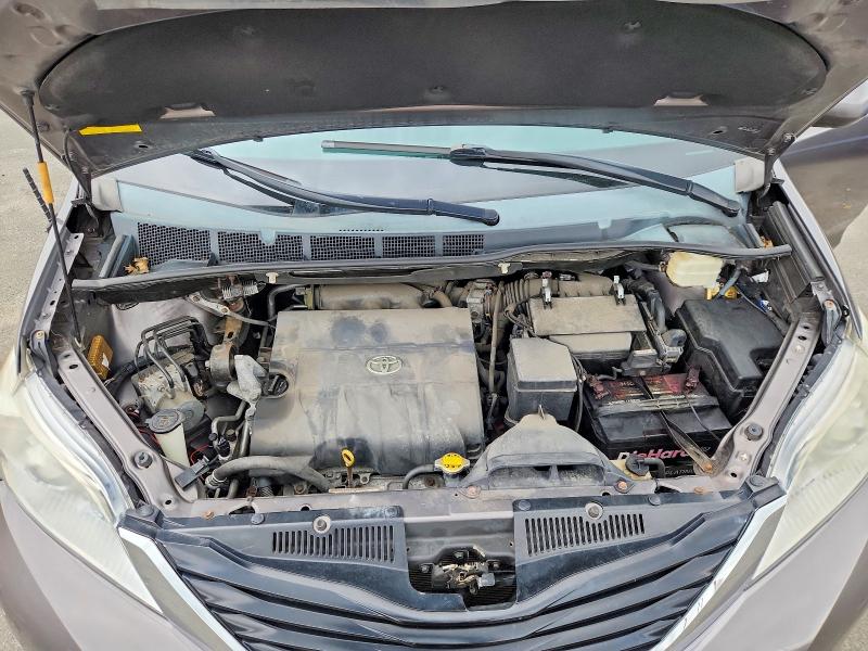 2013 Toyota Sienna მანქანა იყიდება აუქციონზე, vin: 5TDKK3DC3DS371908, აუქციონის ნომერი: 62880966