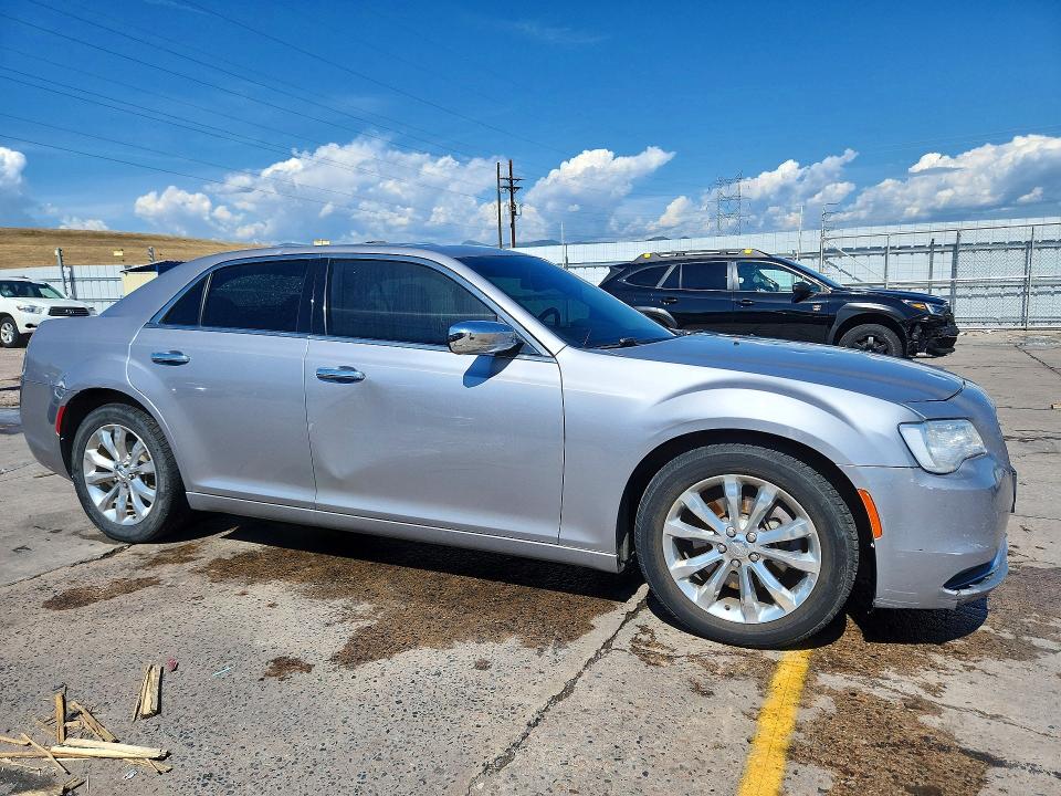 62706496 :رقم المزاد ، 2C3CCAKG0HH566613 vin ، 2017 Chrysler 300c مزاد بيع