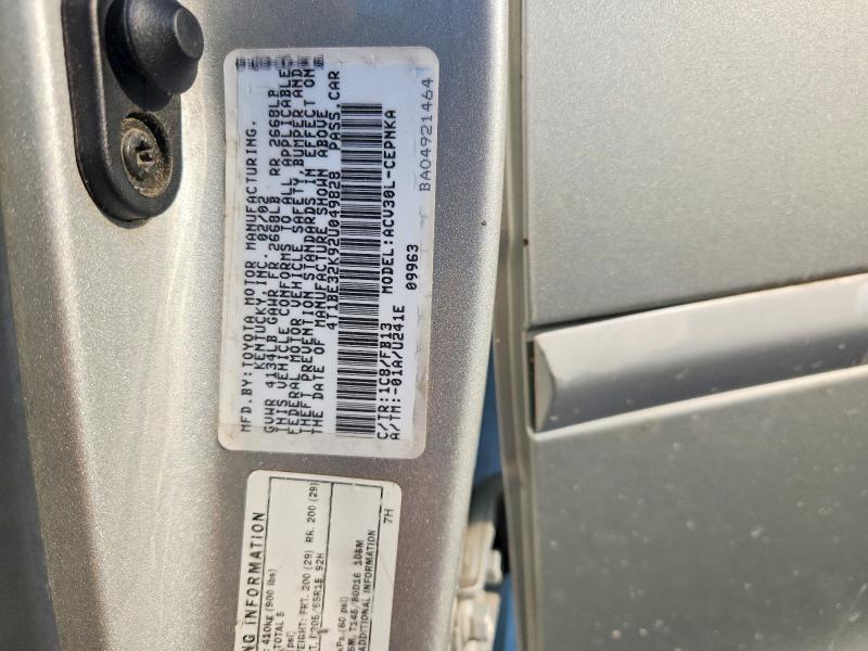62630046 :رقم المزاد ، 4T1BE32K92U049828 vin ، 2002 Toyota Camry مزاد بيع