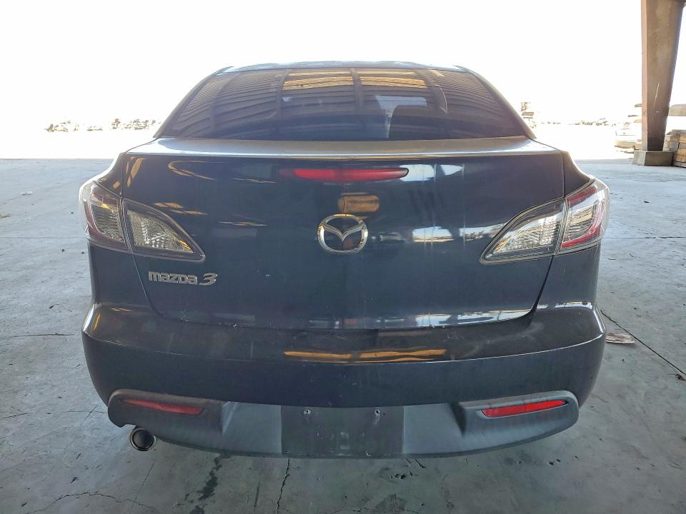 61411896 :رقم المزاد ، JM1BL1VG3B1434115 vin ، 2011 Mazda 3 مزاد بيع