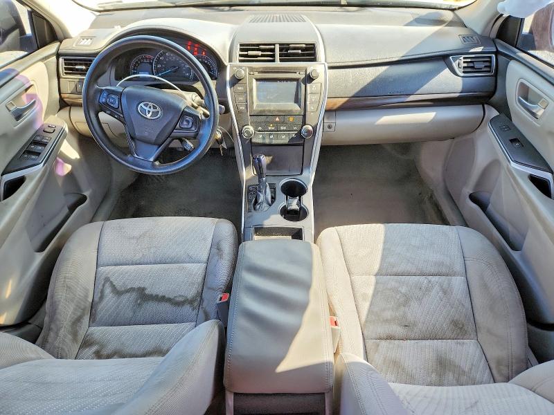 60512496 :رقم المزاد ، 4T4BF1FK4FR500929 vin ، 2015 Toyota Camry مزاد بيع