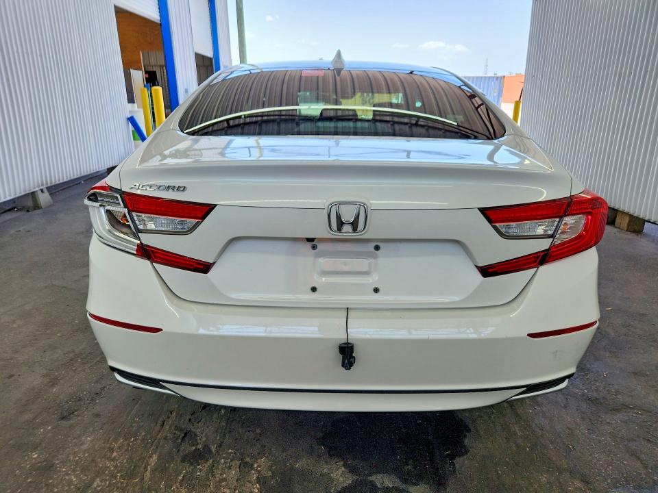 Продажа на аукционе авто 2018 Honda Accord, vin: 1HGCV1F12JA068303, номер лота: 60386216