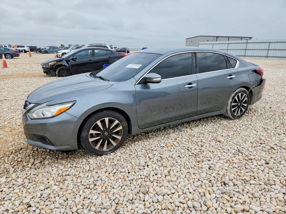 Auction sale of the 2018 Nissan Altima, vin: 1N4AL3AP4JC180727, lot number: 61287576
