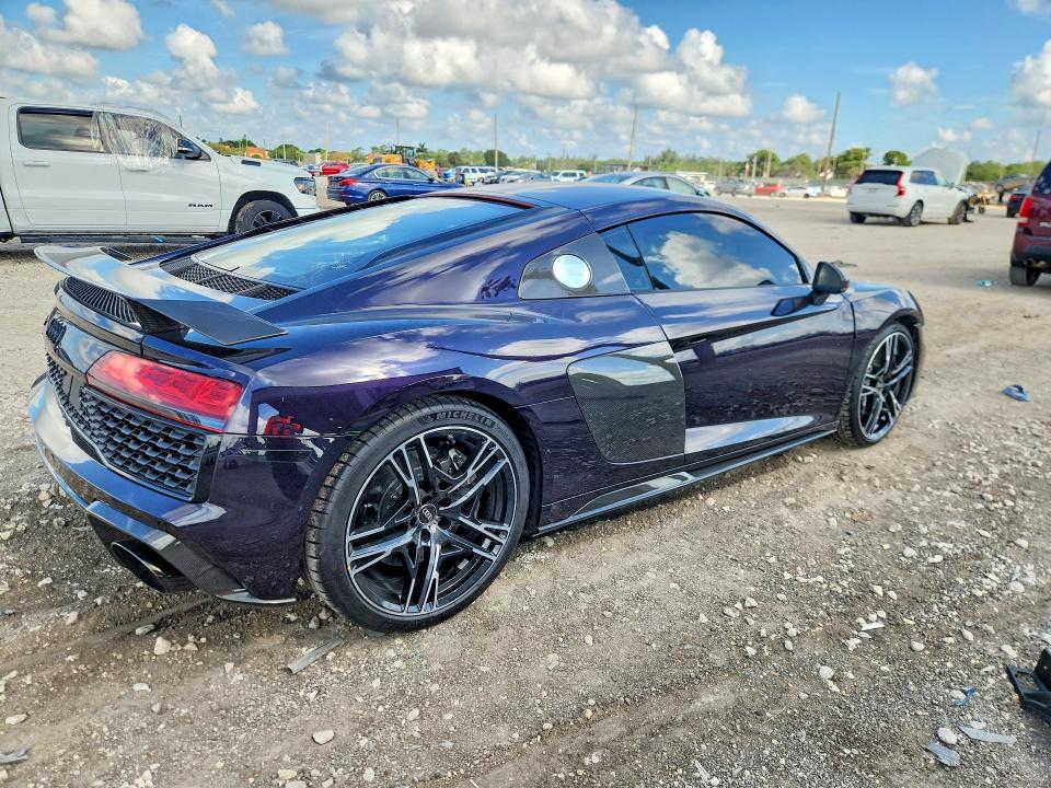 2022 Audi R8 მანქანა იყიდება აუქციონზე, vin: WUAKBAFX2N7900302, აუქციონის ნომერი: 58290706