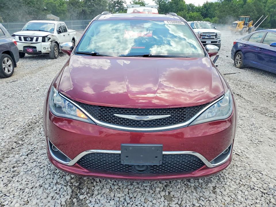 61560686 :رقم المزاد ، 2C4RC1GG8HR531536 vin ، 2017 Chrysler Pacifica مزاد بيع