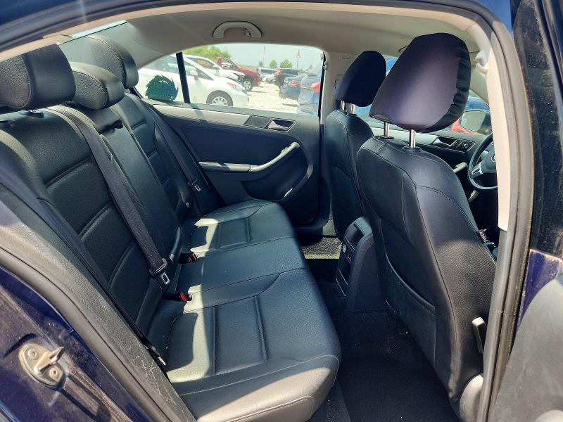 60208266 :رقم المزاد ، 3VWDX7AJ5DM392082 vin ، 2013 Volkswagen Jetta مزاد بيع