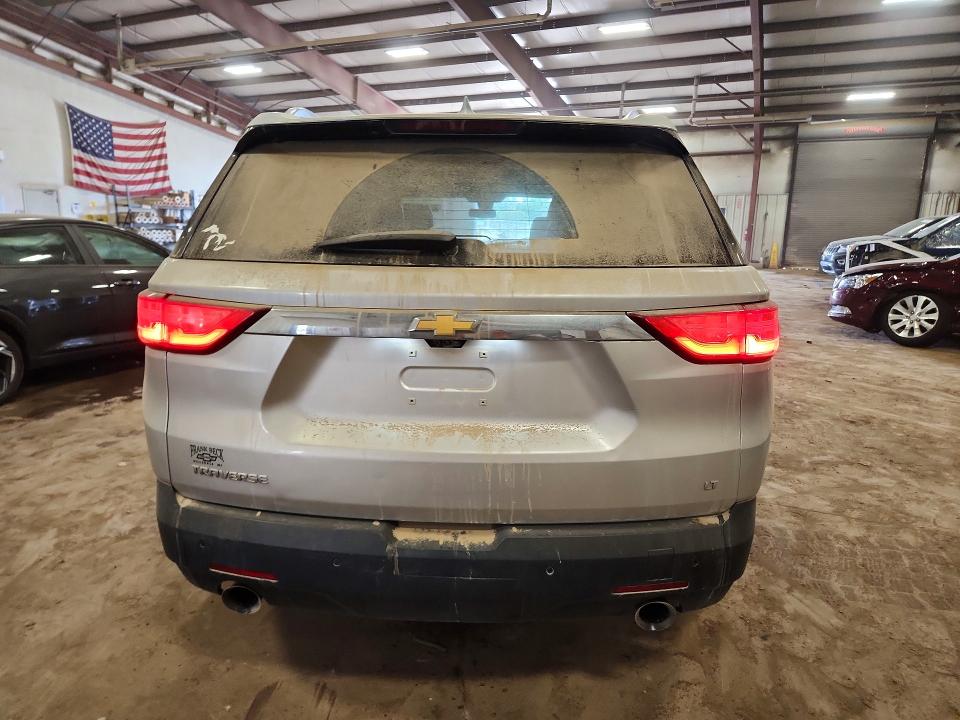 Продаж на аукціоні авто 2018 Chevrolet Traverse, vin: 1GNERHKW6JJ212884, номер лоту: 61671206