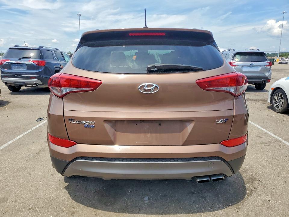 60444936 :رقم المزاد ، KM8J33A28GU061754 vin ، 2016 Hyundai Tucson مزاد بيع