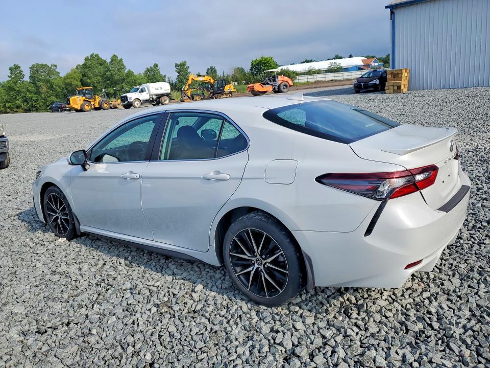Продаж на аукціоні авто 2022 Toyota Camry, vin: 4T1G11AK2NU024782, номер лоту: 59319686