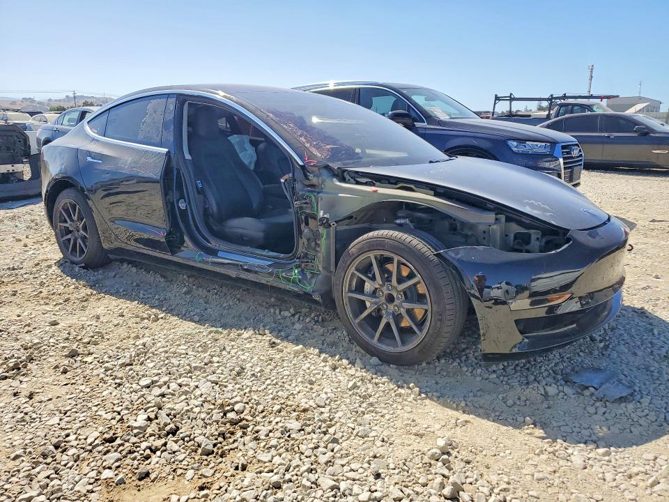 Продажа на аукционе авто 2018 Tesla Model 3, vin: 5YJ3E1EAXJF171802, номер лота: 60259836