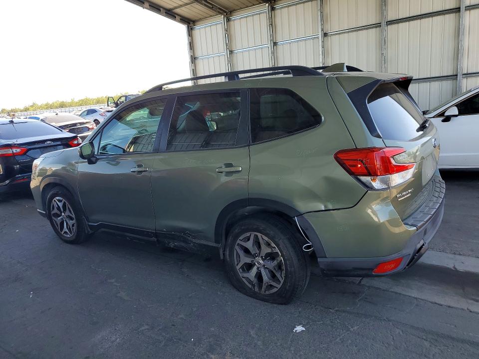 Продажа на аукционе авто 2021 Subaru Forester, vin: JF2SKAFC5MH404575, номер лота: 61549556