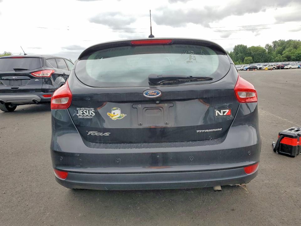61446726 :رقم المزاد ، 1FADP3N22FL222111 vin ، 2015 Ford Focus مزاد بيع