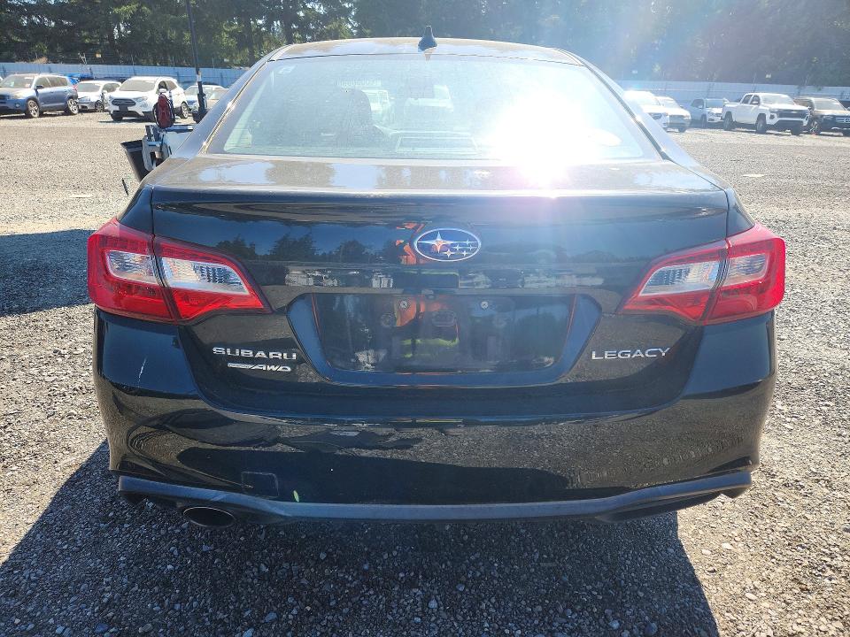 60000896 :رقم المزاد ، 4S3BNAC6XJ3034463 vin ، 2018 Subaru Legacy مزاد بيع