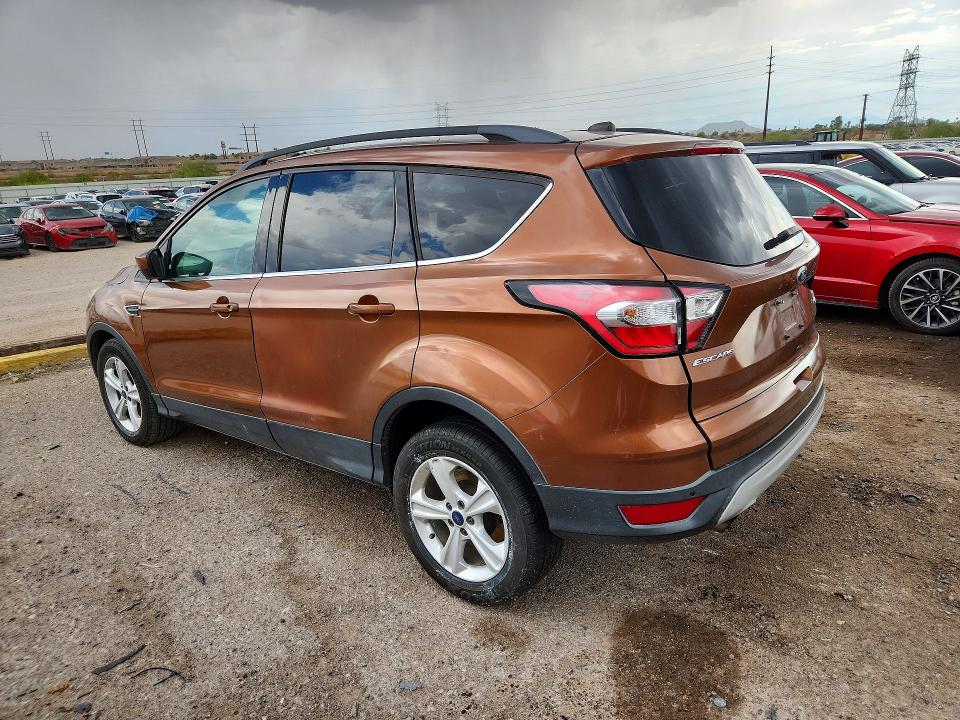 Продажа на аукционе авто 2017 Ford Escape, vin: 1FMCU9GD6HUD45385, номер лота: 61047096