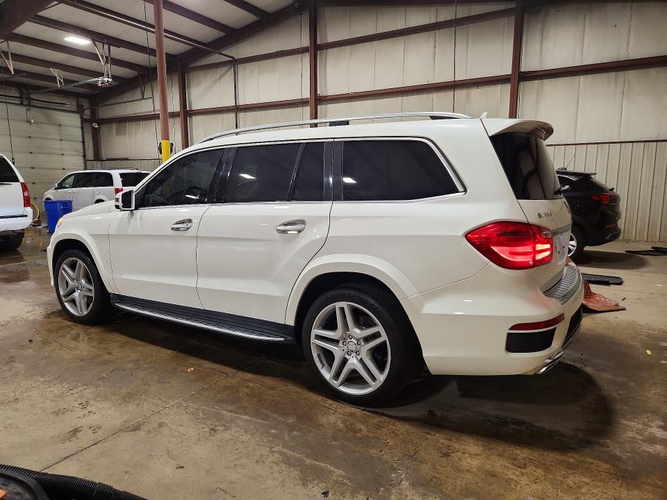 61887666 :رقم المزاد ، 4JGDF7DE1FA465089 vin ، 2015 Mercedes-benz Gl مزاد بيع