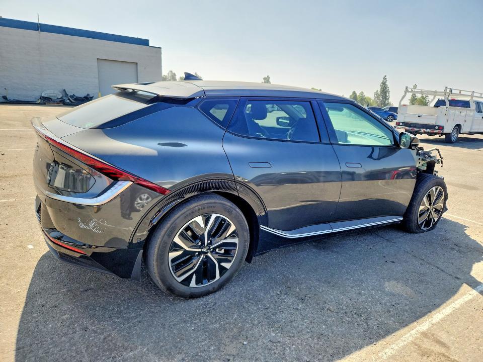 61638096 :رقم المزاد ، KNDC34LA2P5604078 vin ، 2023 Kia Ev6 مزاد بيع
