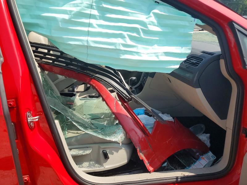 61318086 :رقم المزاد ، 3VWG17AU5JM281004 vin ، 2018 Volkswagen Golf مزاد بيع