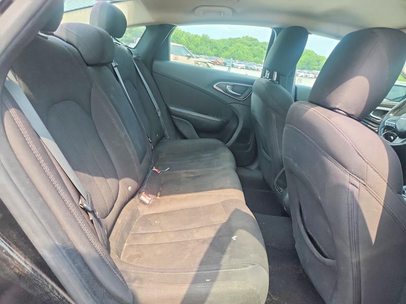 60997876 :رقم المزاد ، 1C3CCCAB6FN680881 vin ، 2015 Chrysler 200 مزاد بيع