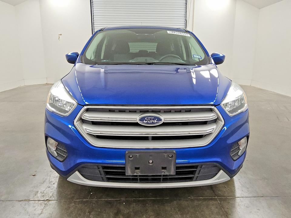 62992606 :رقم المزاد ، 1FMCU0GD5KUB31118 vin ، 2019 Ford Escape مزاد بيع