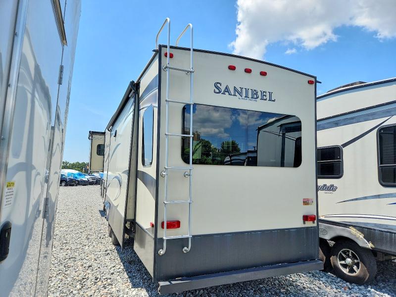 61397156 :رقم المزاد ، 5ZT3SN1B6JG702903 vin ، 2018 Foresriver Sanibel مزاد بيع