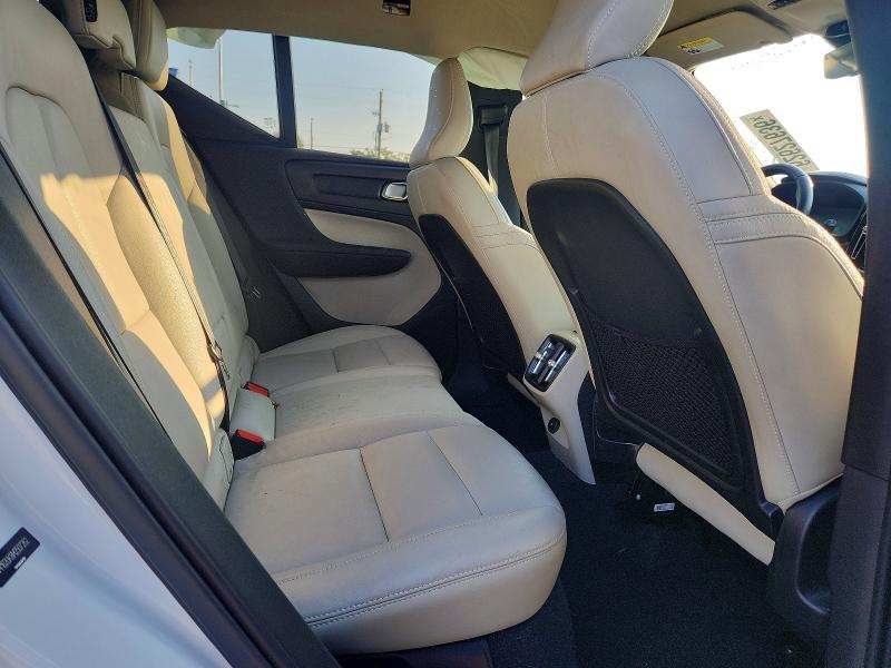 62627636 :رقم المزاد ، YV4162UK8M2507262 vin ، 2021 Volvo Xc40 مزاد بيع