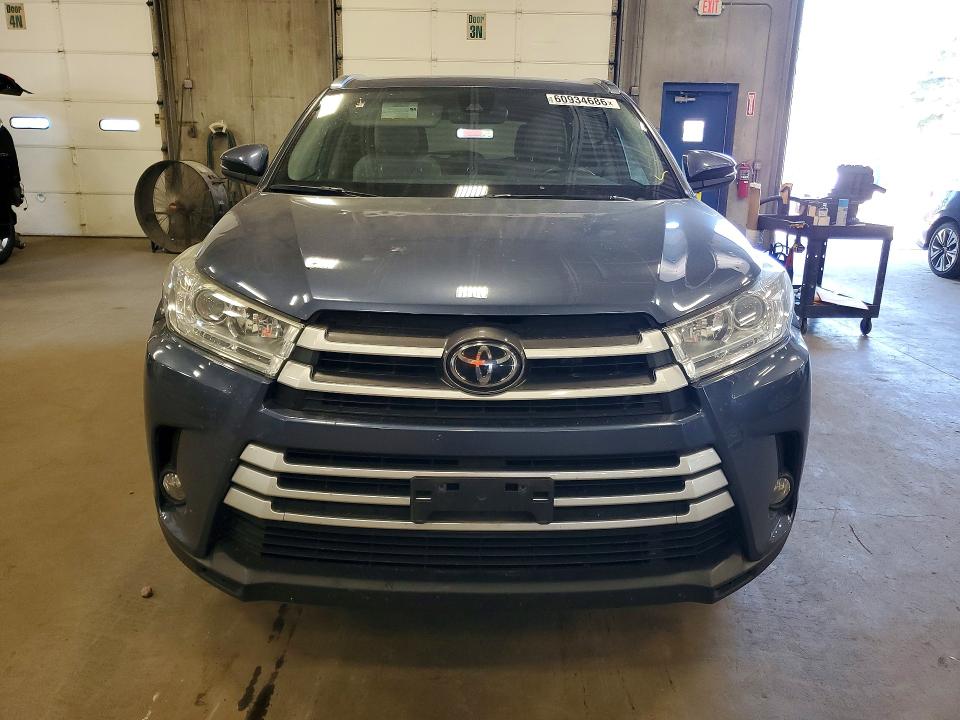 60934686 :رقم المزاد ، 5TDJZRFHXKS708977 vin ، 2019 Toyota Highlander مزاد بيع