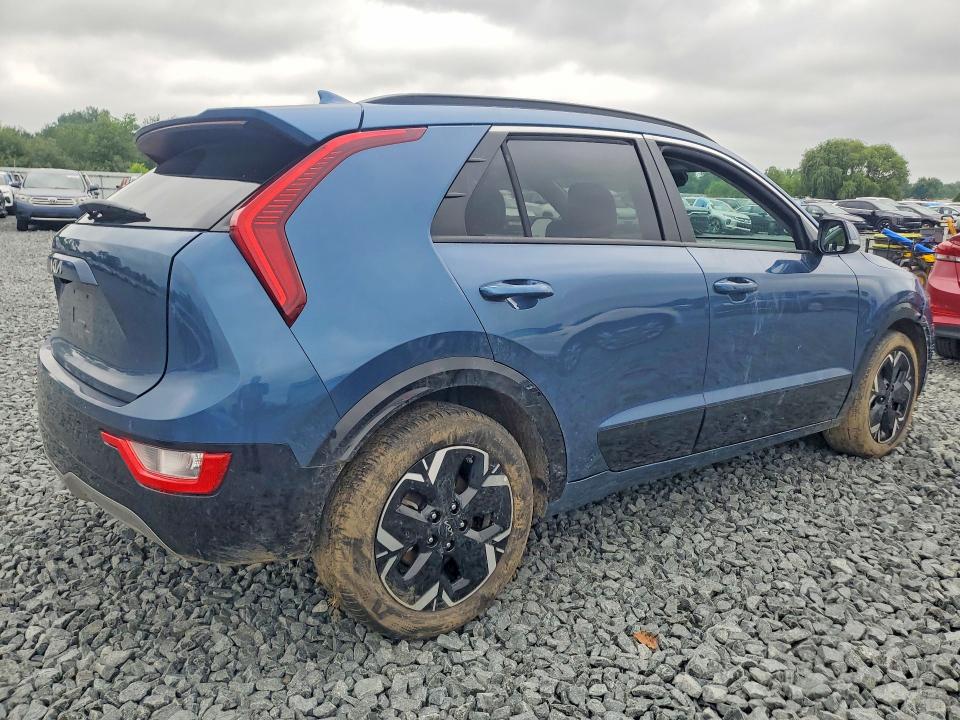 59808886 :رقم المزاد ، KNDCR3L17P5013687 vin ، 2023 Kia Niro مزاد بيع
