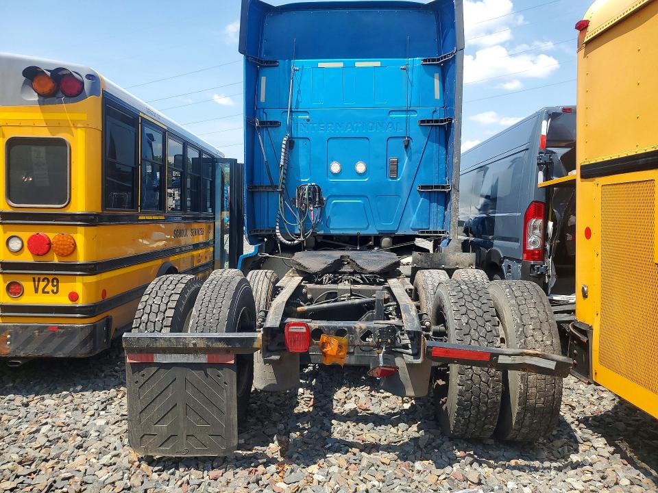 60576086 :رقم المزاد ، 3HSKZAPRXKN648228 vin ، 2019 International Lt625 مزاد بيع