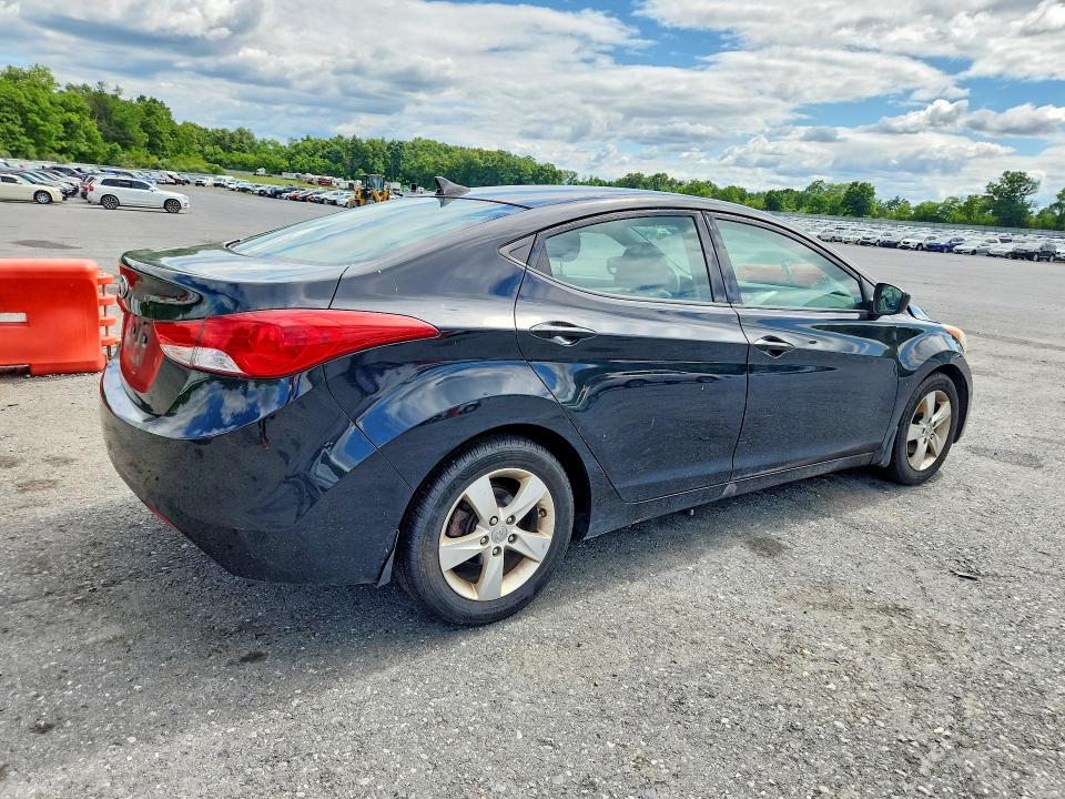 63291246 :رقم المزاد ، 5NPDH4AE0DH401536 vin ، 2013 Hyundai Elantra مزاد بيع