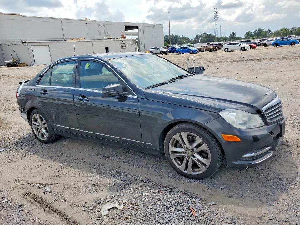 2013 Mercedes-benz C მანქანა იყიდება აუქციონზე, vin: WDDGF8AB3DR291239, აუქციონის ნომერი: 59108286