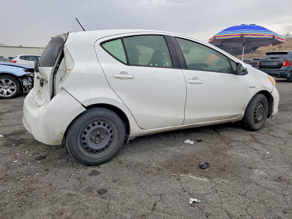 60492506 :رقم المزاد ، JTDKDTB37D1552326 vin ، 2013 Toyota Prius C مزاد بيع