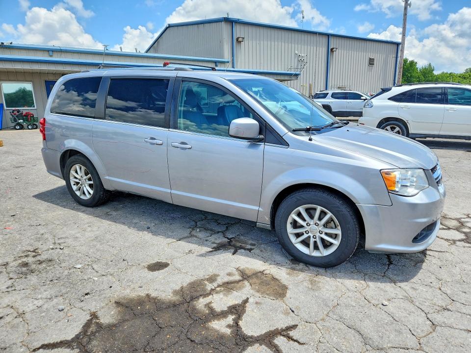 60547296 :رقم المزاد ، 2C4RDGCG3JR298550 vin ، 2018 Dodge Grand Caravan مزاد بيع